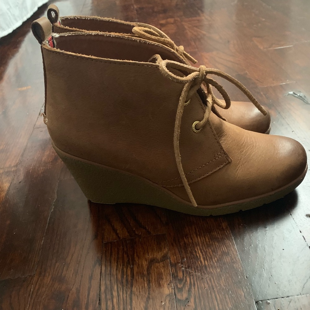 Sperry booties